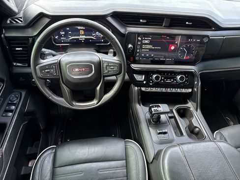 Used 2024 GMC Sierra 1500 AT4X image 17