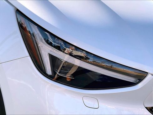 Used 2023 Volvo XC40 Recharge Ultimate w/ Protection Package Premier image 31