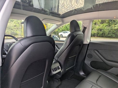 Used 2023 Tesla Model Y Long Range image 23