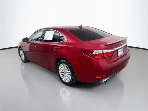 Used 2014 Lexus ES 350 w/ Luxury Package FWD image 5
