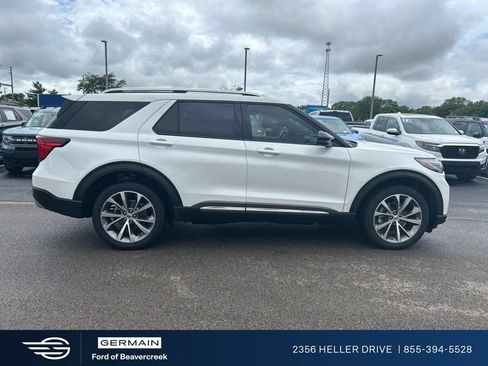 Used 2025 Ford Explorer Platinum w/ Ultimate Package AWD/4WD image 8