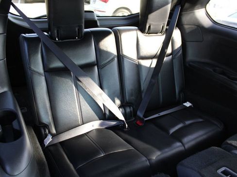 Used 2020 Nissan Pathfinder SL image 18