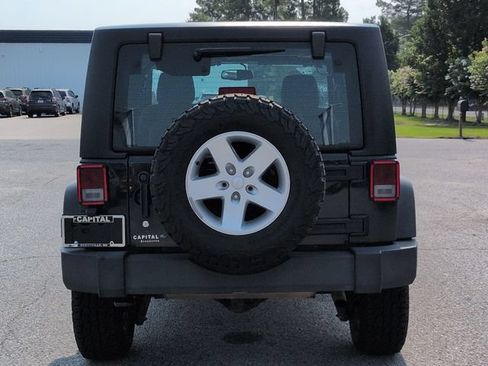 Used 2018 Jeep Wrangler Sport AWD/4WD image 4