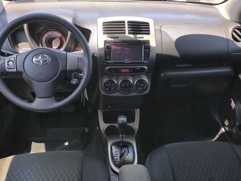 Used 2014 Scion xD FWD image 18