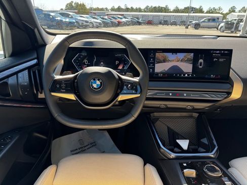 Used 2025 BMW X3 xDrive30i image 11