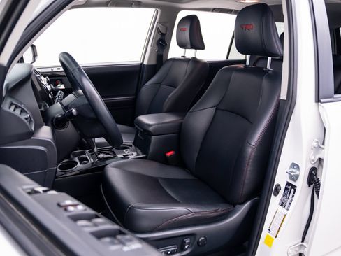 Used 2019 Toyota 4Runner TRD Off-Road Premium AWD/4WD image 14
