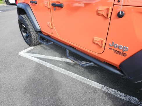 Used 2018 Jeep Wrangler Unlimited Sport AWD/4WD image 10