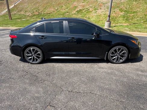 Used 2020 Toyota Corolla SE w/ SE Premium Package image 8