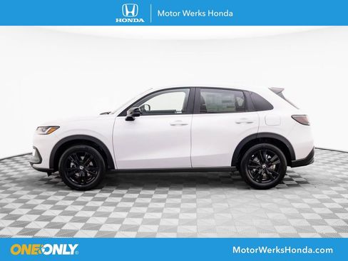 New 2026 Honda HR-V Sport image 2