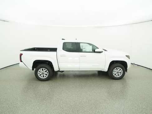 New 2026 Toyota Tacoma SR5 image 25