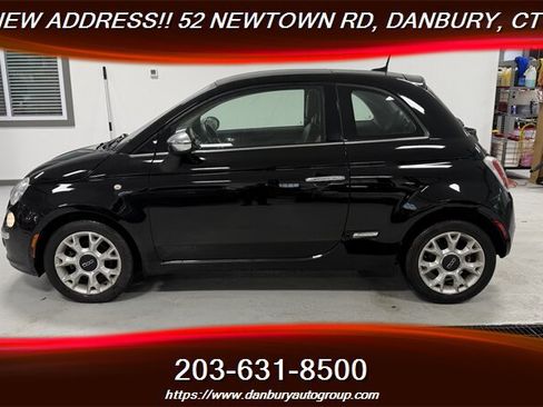 Used 2017 FIAT 500 Lounge FWD image 1