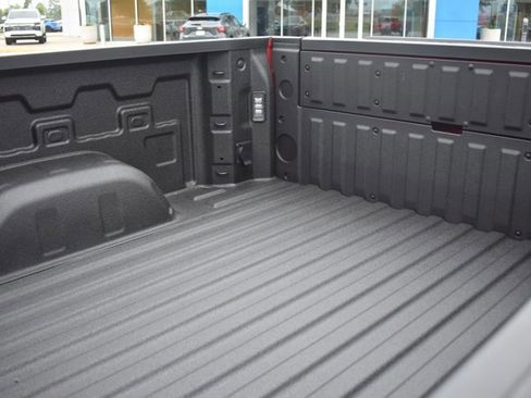 New 2026 Chevrolet Silverado 1500 Custom w/ LPO, Dark Essentials Package AWD/4WD image 14