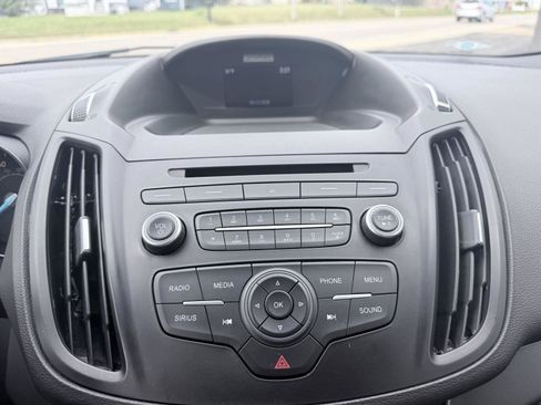 Used 2017 Ford Escape SE FWD image 9