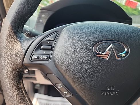 Used 2011 INFINITI G25 x w/ Moonroof Pkg AWD/4WD image 23