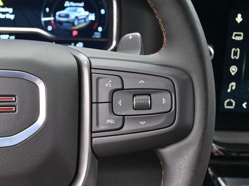 Used 2024 GMC Sierra 1500 AT4 w/ Technology Package AWD/4WD image 17