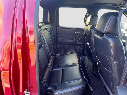 Used 2022 Nissan Frontier PRO-4X w/ Pro-4X Premium Package image 28