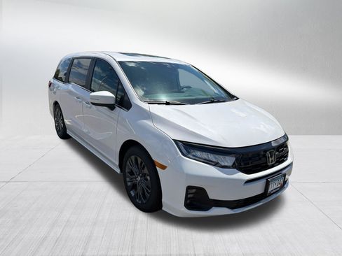 Used 2026 Honda Odyssey Touring image 5