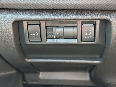 Certified 2025 Subaru Forester Premium AWD/4WD image 26