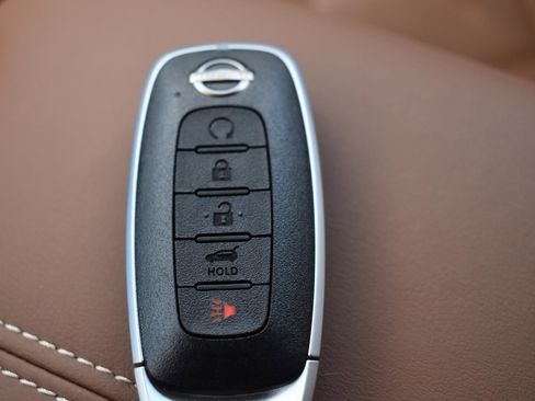 New 2026 Nissan Pathfinder Platinum FWD image 46