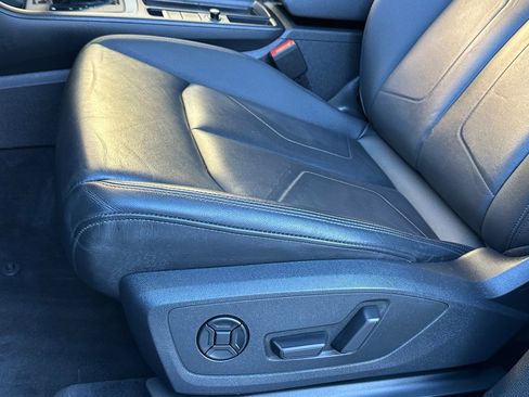 Used 2022 Audi Q3 2.0T Premium w/ Convenience Package image 11