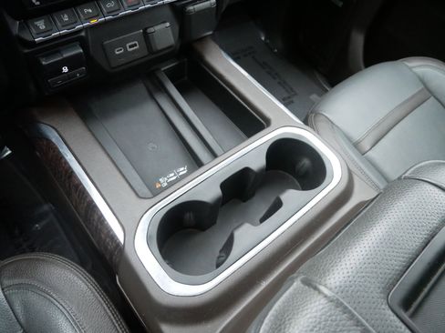 Used 2021 GMC Sierra 2500 Denali w/ Denali Ultimate Package image 24