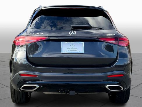Certified 2026 Mercedes-Benz GLC 300 4MATIC image 4