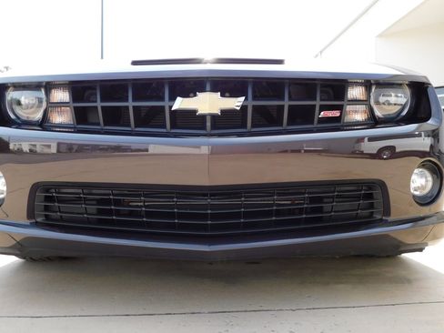 Used 2011 Chevrolet Camaro SS w/ RS Package RWD image 2