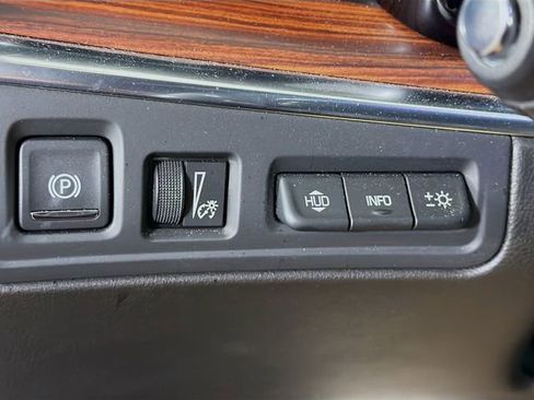 Used 2020 Cadillac XT5 Premium Luxury AWD/4WD image 11