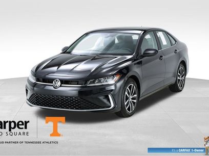 Used 2025 Volkswagen Jetta SE w/ Sunroof Package