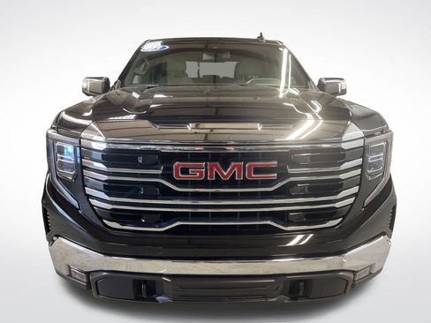 Used 2023 GMC Sierra 1500 SLT AWD/4WD image 13