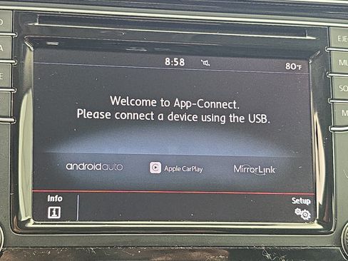 Used 2017 Volkswagen Passat 1.8T SE FWD image 21