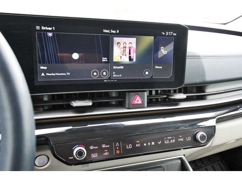 Used 2025 Kia Carnival SX Prestige FWD image 23