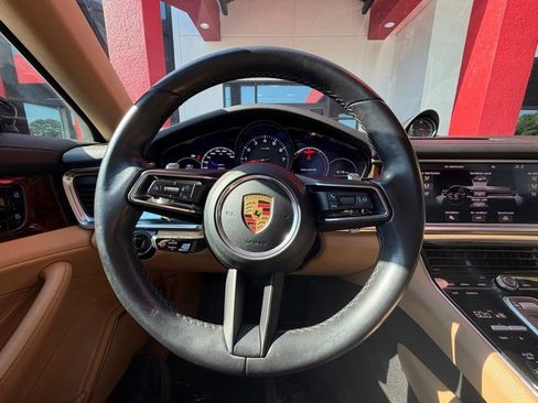 Used 2021 Porsche Panamera w/ Premium Package RWD image 17