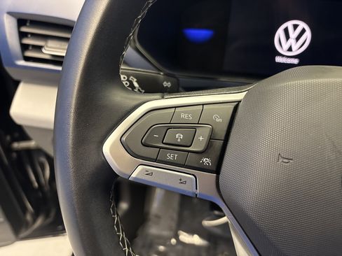 Certified 2023 Volkswagen Taos SE w/ Panoramic Sunroof Package FWD image 15