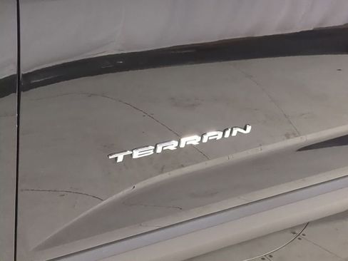 Used 2025 GMC Terrain Elevation w/ Elevation Premium Package image 16