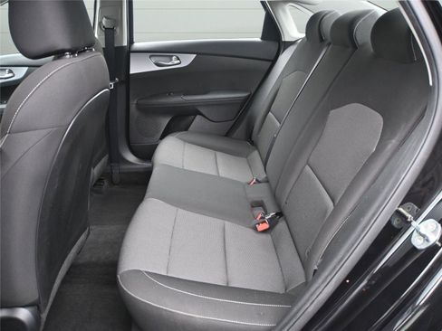 Used 2023 Kia Forte LXS image 6