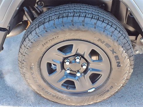 Used 2025 Jeep Wrangler Sport image 9