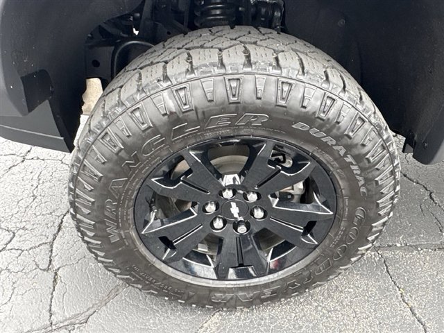 Certified 2022 Chevrolet Colorado ZR2 w/ ZR2 Midnight Special Edition AWD/4WD image 30