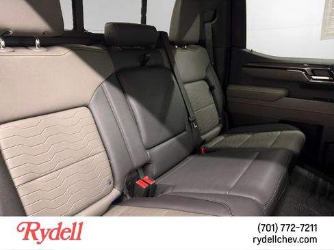 Used 2025 Chevrolet Silverado 1500 ZR2 w/ Technology Package image 17