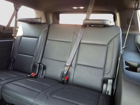 Used 2023 Chevrolet Suburban Z71 AWD/4WD image 13