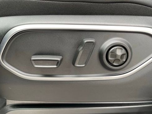New 2026 Jeep Grand Wagoneer 4WD image 10