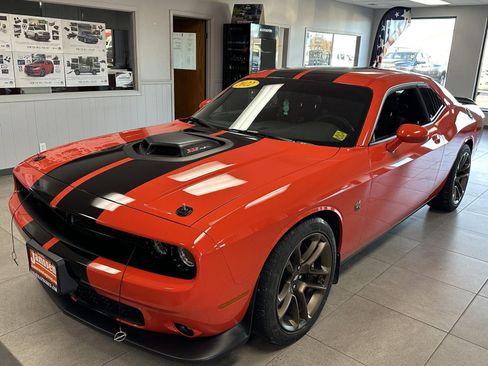 Used 2022 Dodge Challenger R/T Scat Pack w/ Shaker Package image 8