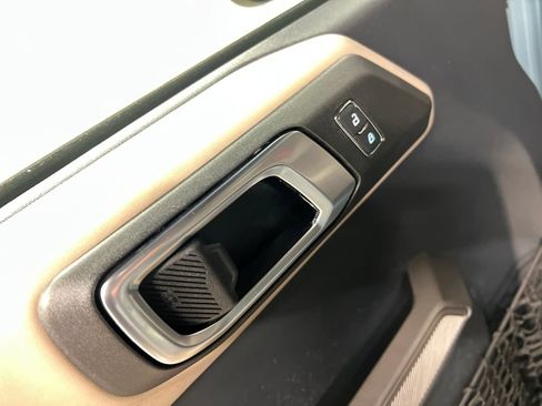 Used 2021 Ford Bronco Wildtrak AWD/4WD image 17