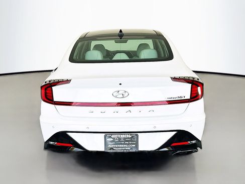 Used 2021 Hyundai Sonata Limited w/ Preferred Accessory Package FWD image 6