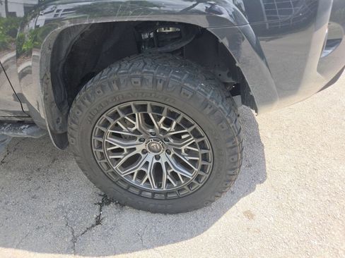 Used 2024 Toyota 4Runner TRD Off-Road AWD/4WD image 3