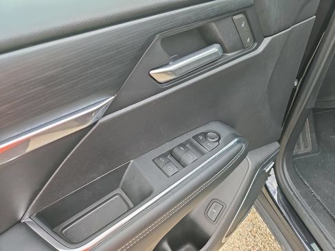 Used 2025 GMC Acadia Elevation AWD/4WD image 17