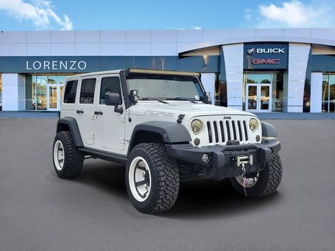 Used 2013 Jeep Wrangler Unlimited Sahara AWD/4WD image 3