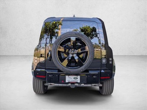 New 2026 Land Rover Defender 110 X-Dynamic SE image 7