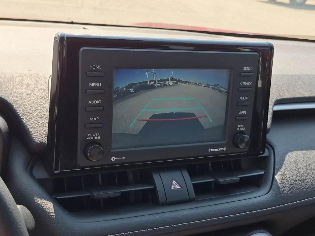 Used 2020 Toyota RAV4 LE FWD image 23