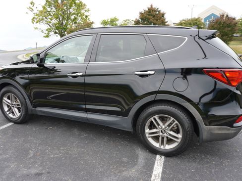 Used 2017 Hyundai Santa Fe Sport image 8